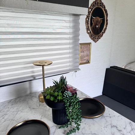 Cozy Rv Trailer Villa Fort Lauderdale Exterior photo