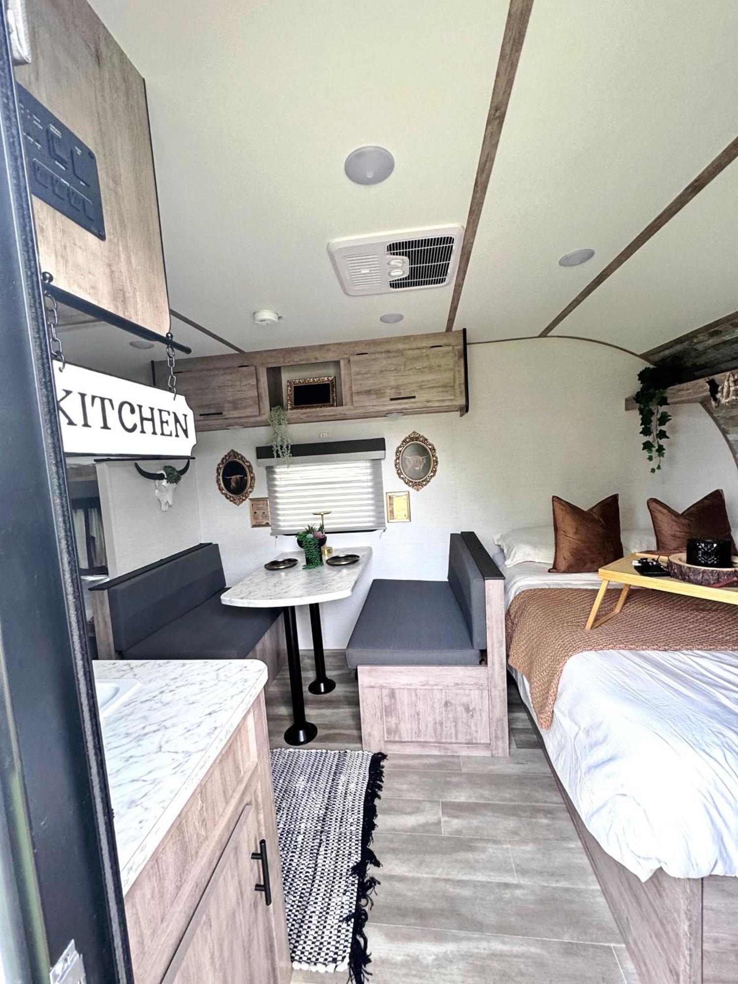 Cozy Rv Trailer Villa Fort Lauderdale Exterior photo